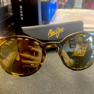 Maui Jim joyride tortoise sunglasses with Crystal NWT